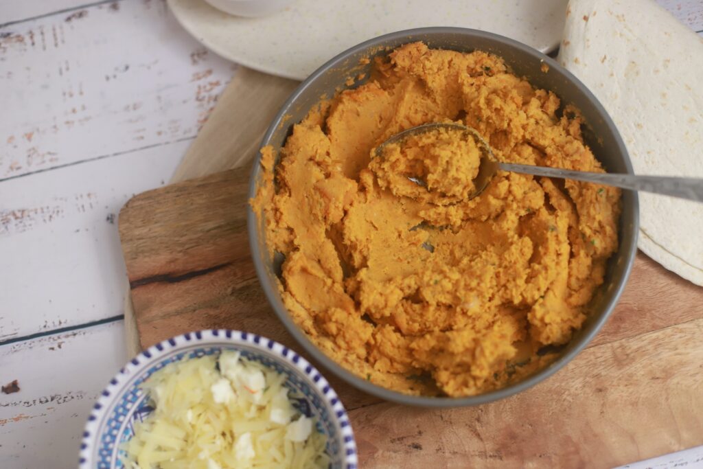 Saldžioji bulvė su avinžirniais